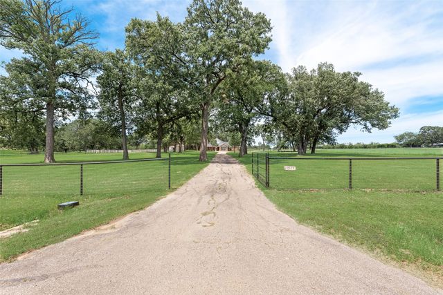 130 Vz County Road 3509, Edgewood, TX 75117
