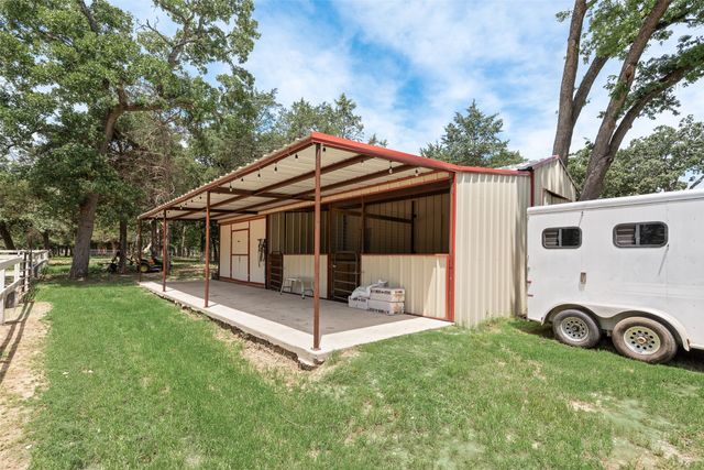 130 Vz County Road 3509, Edgewood, TX 75117