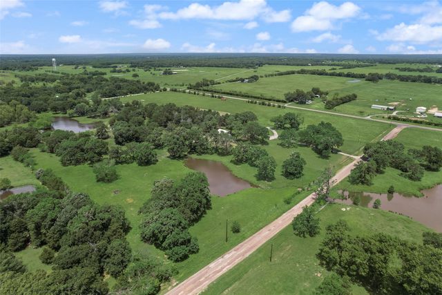 130 Vz County Road 3509, Edgewood, TX 75117