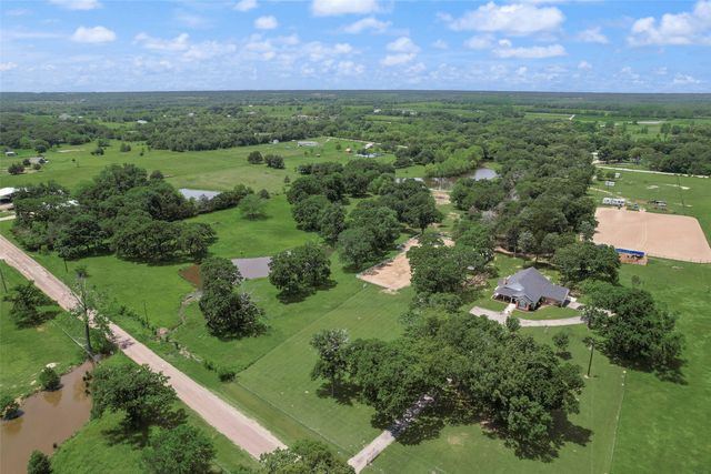 130 Vz County Road 3509, Edgewood, TX 75117