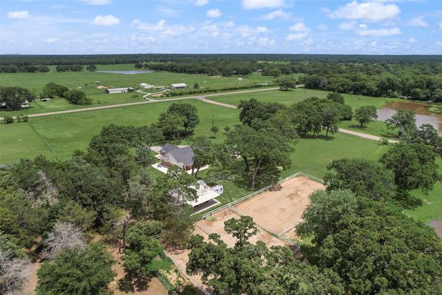 130 Vz County Road 3509, Edgewood, TX 75117