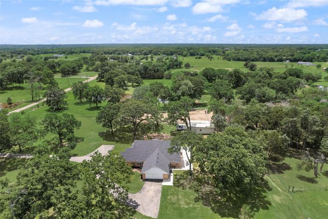 130 Vz County Road 3509, Edgewood, TX 75117