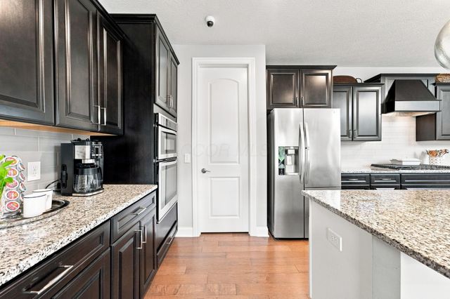 6117 Brookview Manor Drive, Galena, OH 43021