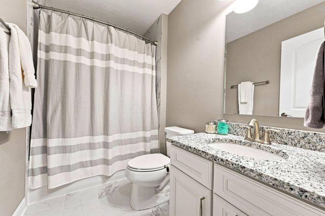 6117 Brookview Manor Drive, Galena, OH 43021