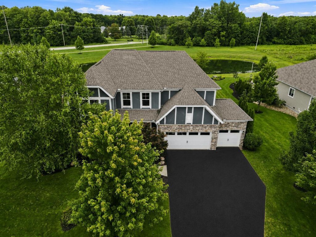 6117 Brookview Manor Drive, Galena, OH 43021