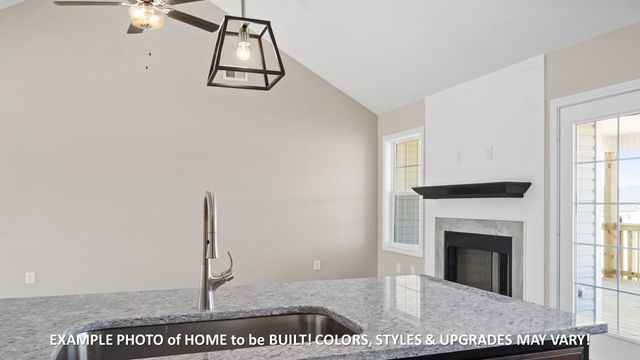 1585 Fredrick Dr, Clarksville, TN 37042