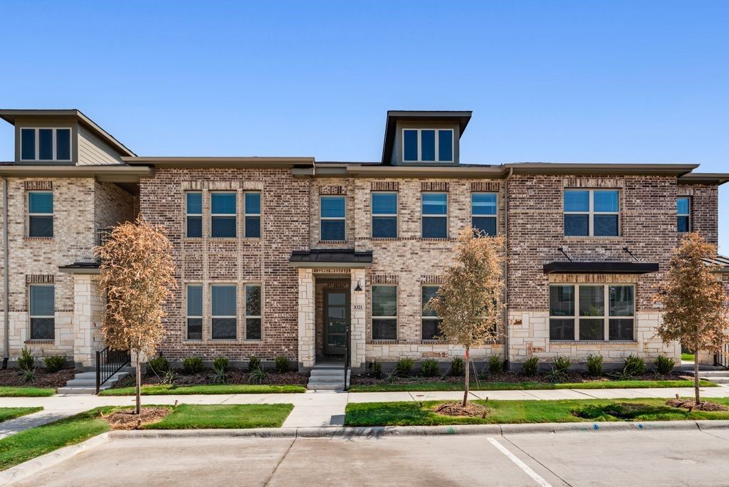 8321 Bayside Drive, Rowlett, TX 75088