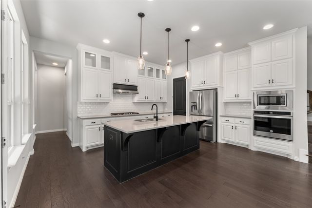 1565 Amesbury Way, Farmers Branch, TX 75234