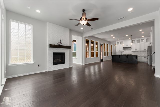 1565 Amesbury Way, Farmers Branch, TX 75234