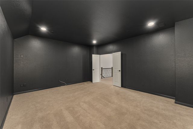 1565 Amesbury Way, Farmers Branch, TX 75234