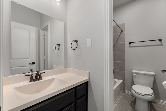 1565 Amesbury Way, Farmers Branch, TX 75234