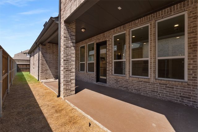 1565 Amesbury Way, Farmers Branch, TX 75234