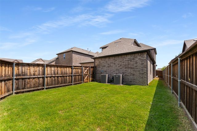 1565 Amesbury Way, Farmers Branch, TX 75234