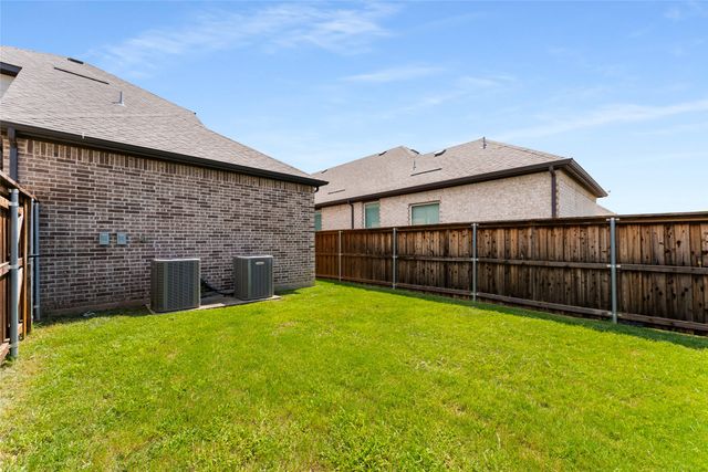 1565 Amesbury Way, Farmers Branch, TX 75234