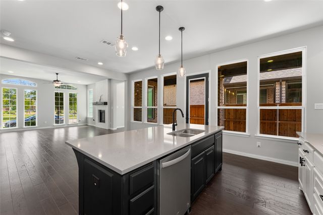 1565 Amesbury Way, Farmers Branch, TX 75234