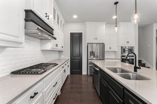 1565 Amesbury Way, Farmers Branch, TX 75234
