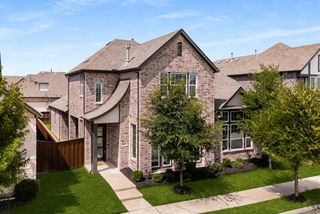 1565 Amesbury Way, Farmers Branch, TX 75234