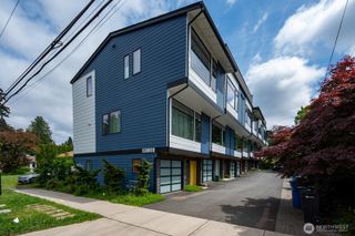 18028 10th Avenue NE #F, Shoreline, WA 98155