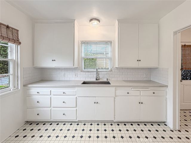 866 Flower Avenue, Venice, CA 90291