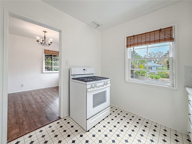 866 Flower Avenue, Venice, CA 90291