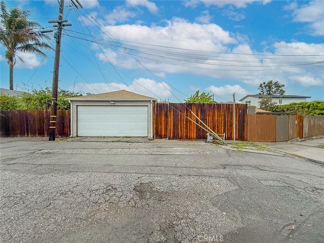 866 Flower Avenue, Venice, CA 90291