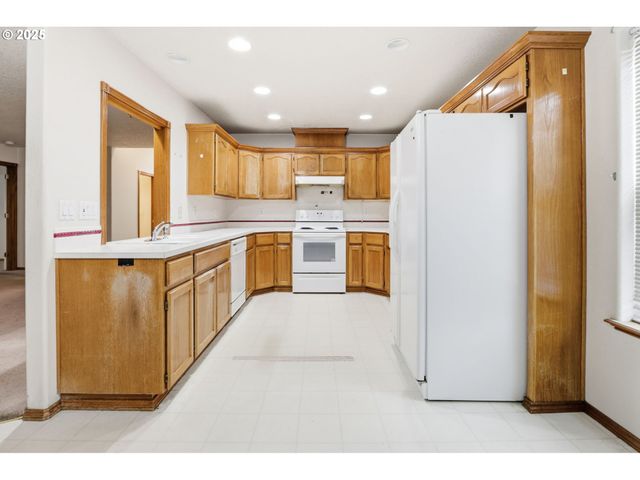 1422 Sw 11TH St, Troutdale, OR 97060