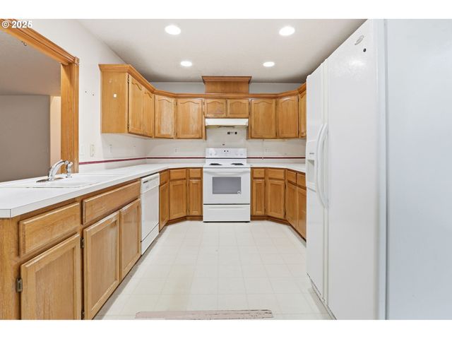 1422 Sw 11TH St, Troutdale, OR 97060