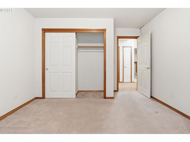 1422 Sw 11TH St, Troutdale, OR 97060