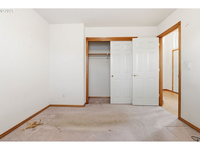 1422 Sw 11TH St, Troutdale, OR 97060