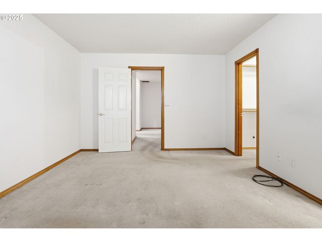 1422 Sw 11TH St, Troutdale, OR 97060