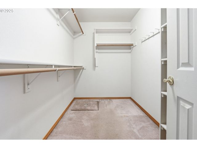 1422 Sw 11TH St, Troutdale, OR 97060