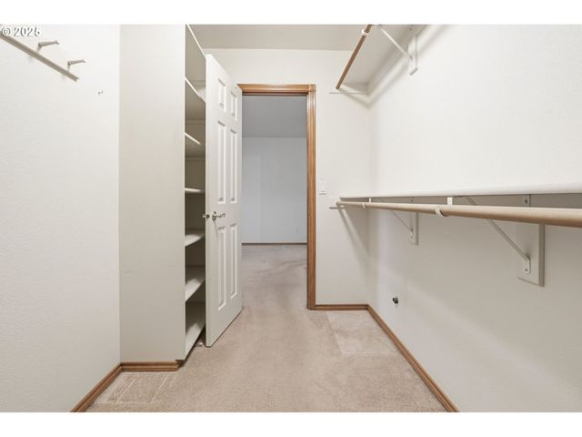 1422 Sw 11TH St, Troutdale, OR 97060