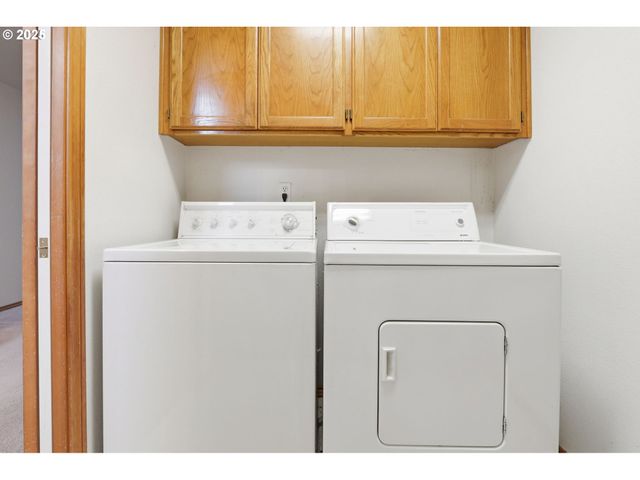 1422 Sw 11TH St, Troutdale, OR 97060