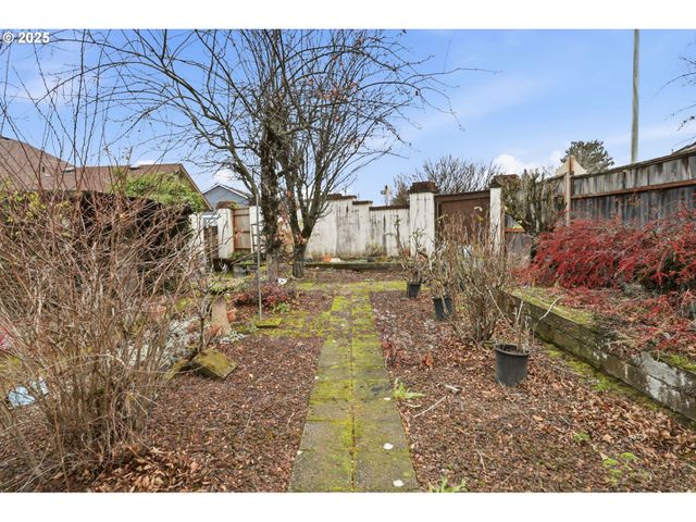 1422 Sw 11TH St, Troutdale, OR 97060