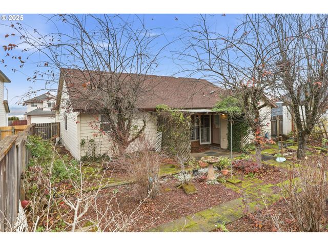 1422 Sw 11TH St, Troutdale, OR 97060