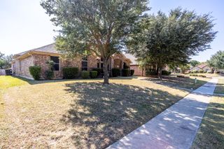 928 Trinity Drive, Lancaster, TX 75146