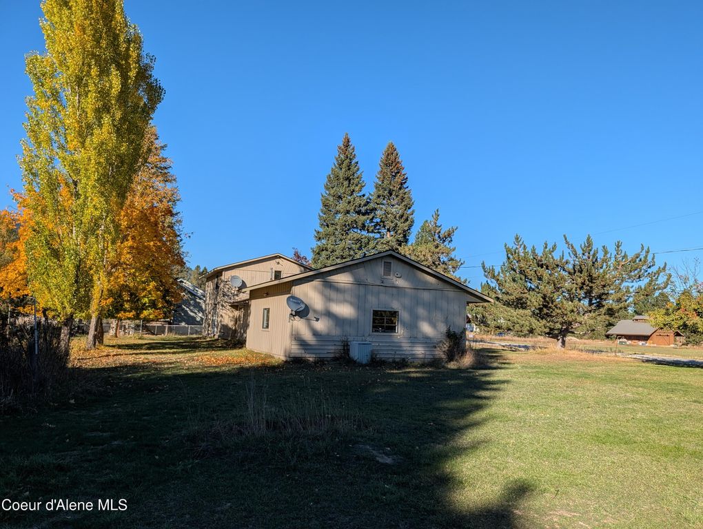 242 Pinecrest RD, Sandpoint, ID 83864 photo 3