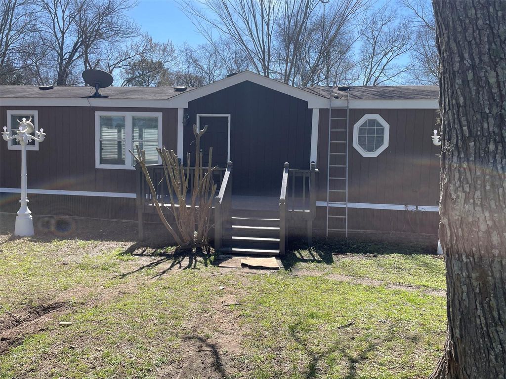 9681 Longstreet Road, Willis, TX 77318