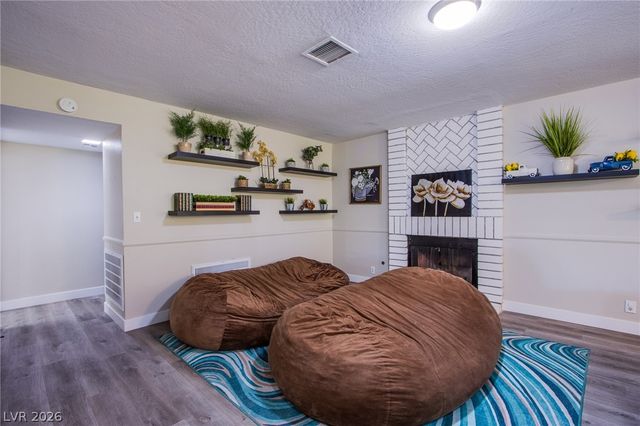 2342 Viewcrest Road, Henderson, NV 89014
