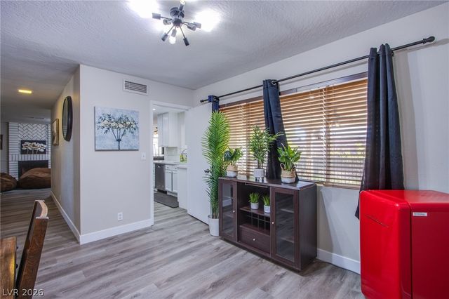 2342 Viewcrest Road, Henderson, NV 89014