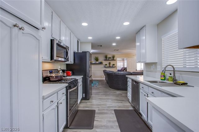 2342 Viewcrest Road, Henderson, NV 89014