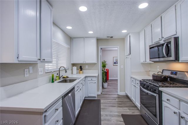 2342 Viewcrest Road, Henderson, NV 89014