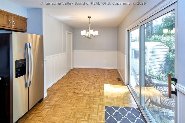212 Branchfield Drive, Charleston, WV 25314