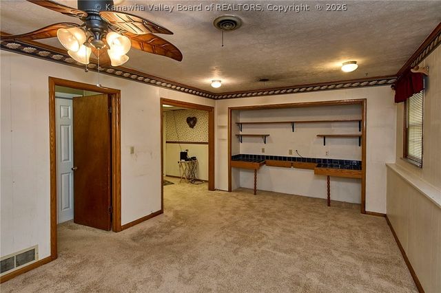 212 Branchfield Drive, Charleston, WV 25314