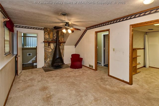 212 Branchfield Drive, Charleston, WV 25314