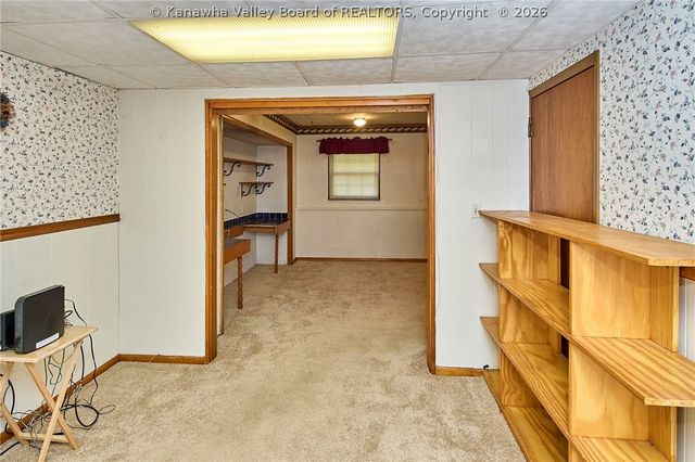 212 Branchfield Drive, Charleston, WV 25314