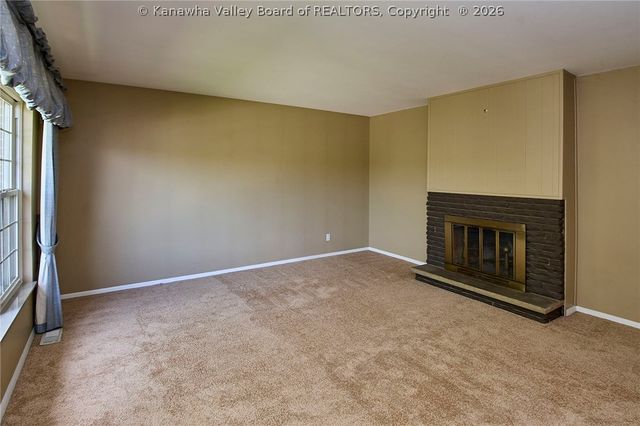 212 Branchfield Drive, Charleston, WV 25314