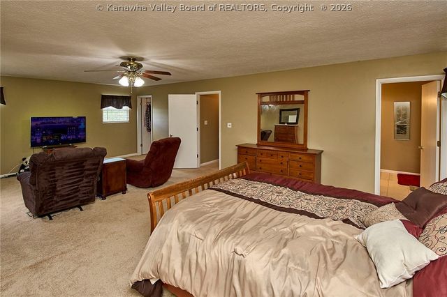 212 Branchfield Drive, Charleston, WV 25314