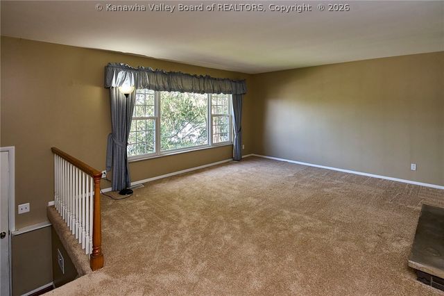 212 Branchfield Drive, Charleston, WV 25314