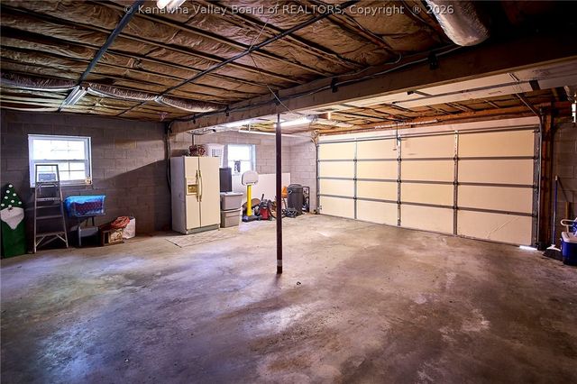 212 Branchfield Drive, Charleston, WV 25314